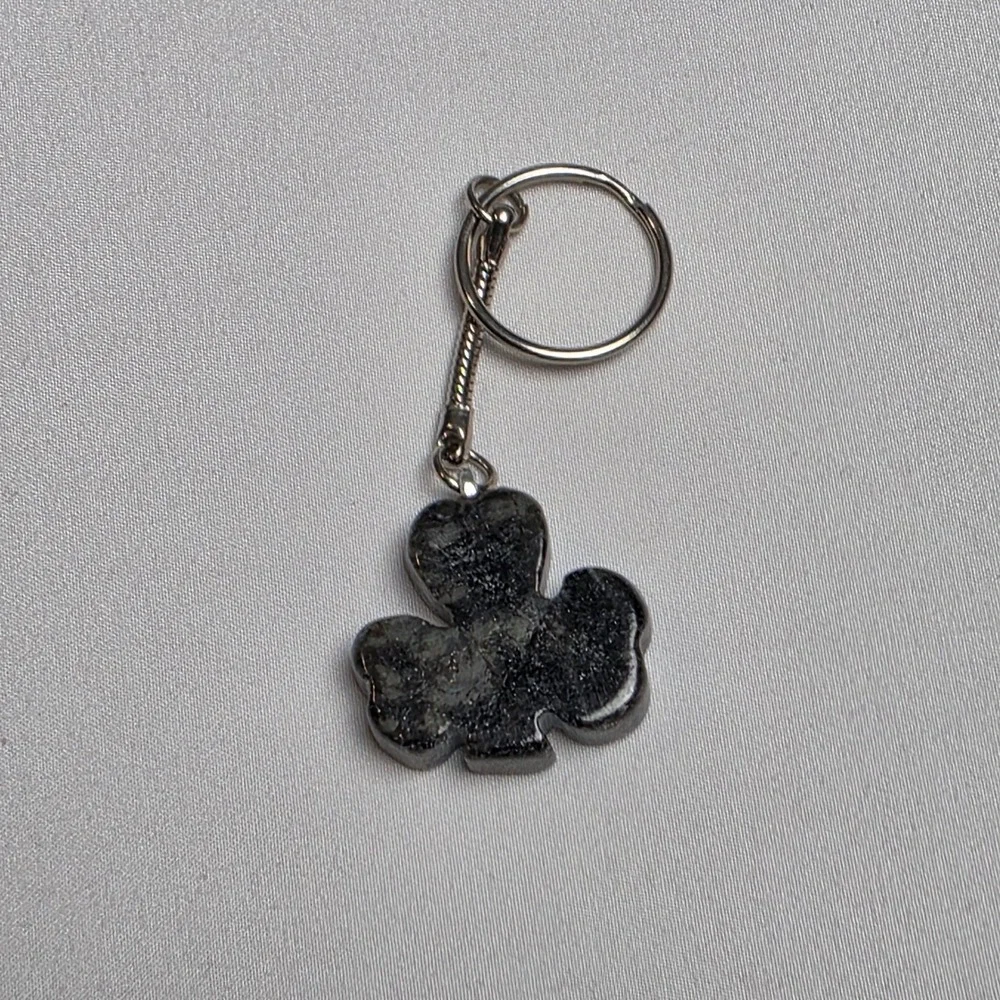 3 Leaf Clover‎ Shamrock Polished Stone Keychain Lucky Charm Celtic Irish Gift